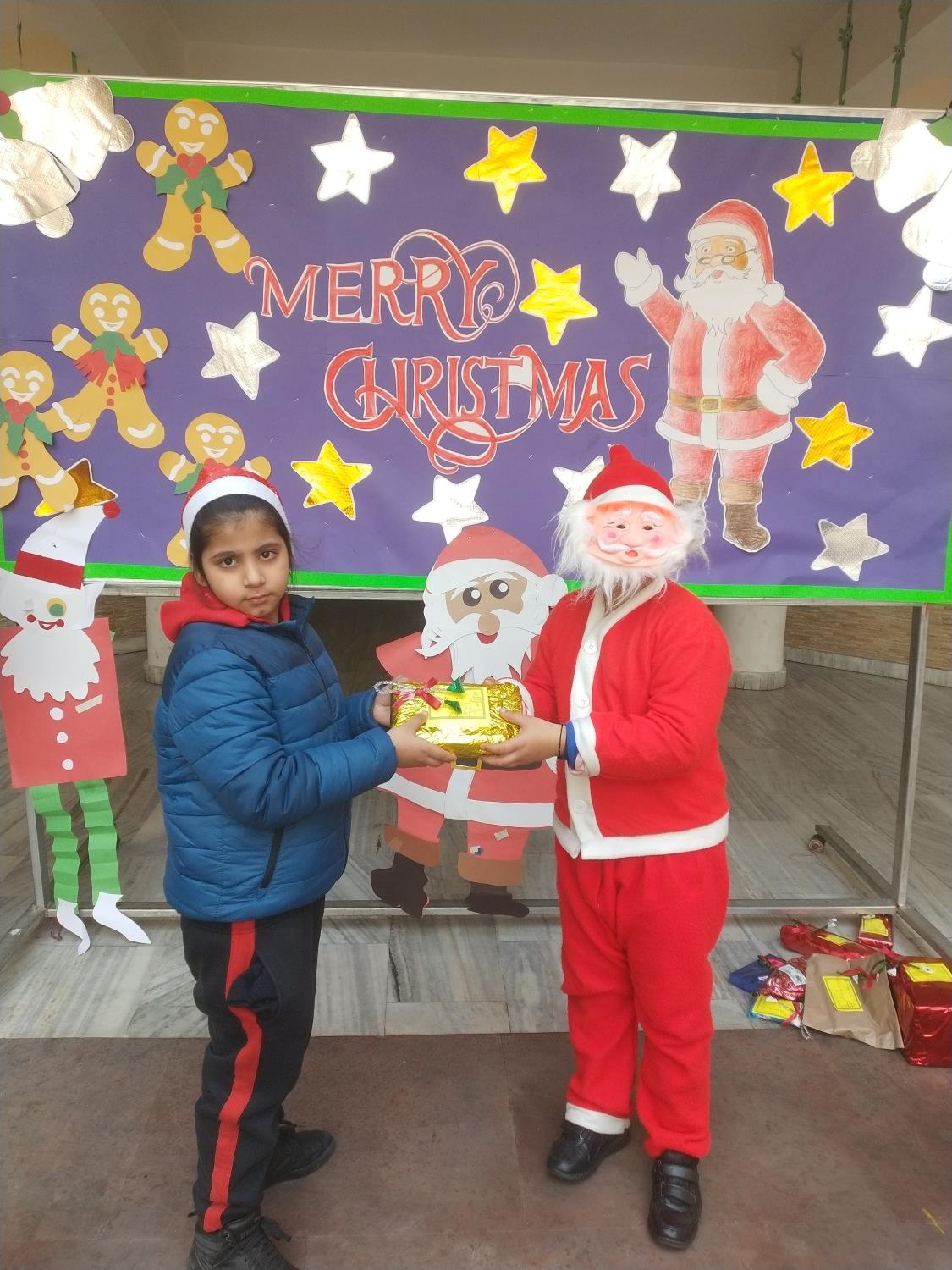 Goodie Hamper class-1