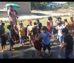 Garden parade with rain dance : Kindergarten