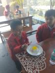 Dining etiquette : Kindergarten